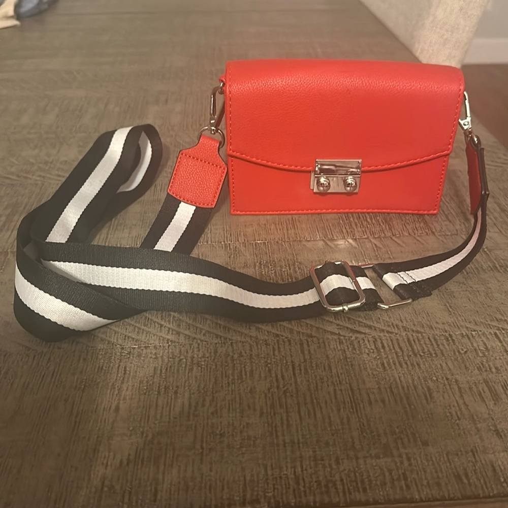 Small clutch/shoulder bag/crossbody